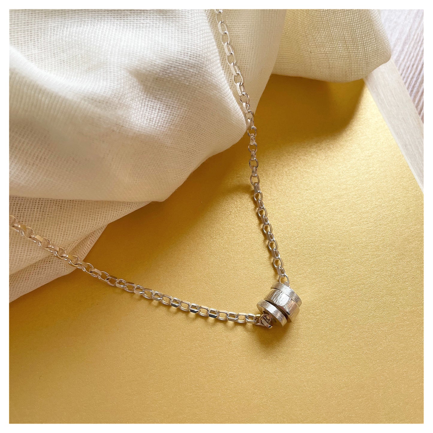 Sterling Silver Textured 3 Donut Necklace