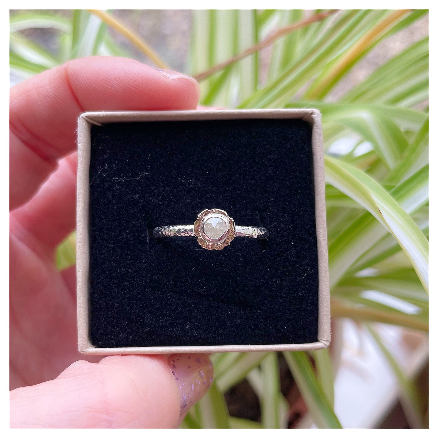Sterling Silver and 9ct Yellow Gold Rose-Cut Diamond ring (2)
