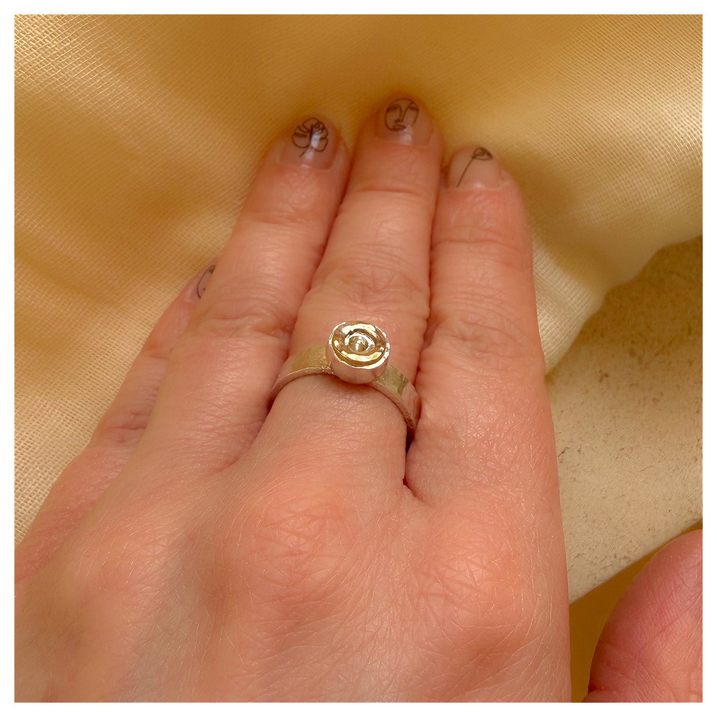 9ct Yellow Gold and Sterling Silver Textured Donut Ring. (2)