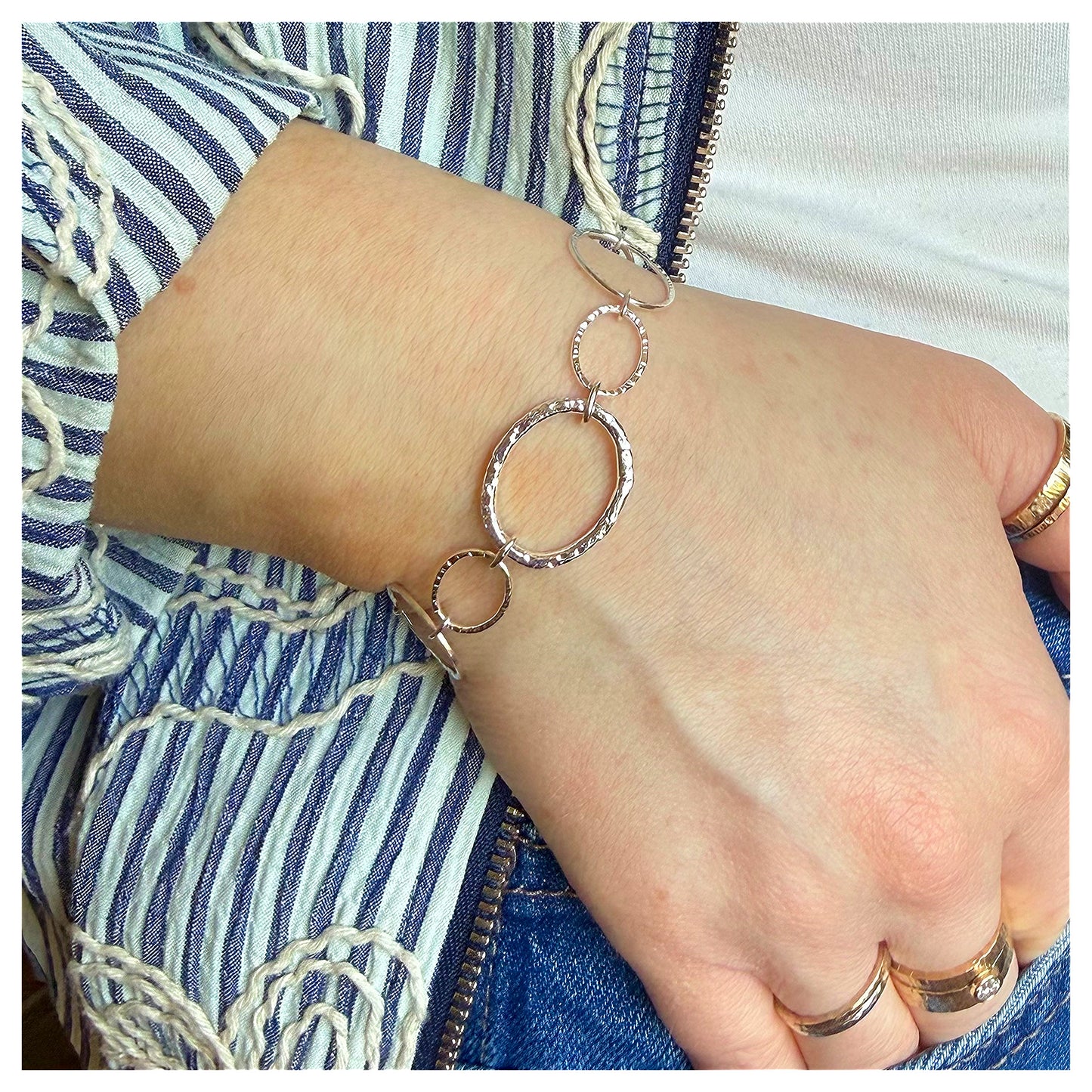 Sterling Silver Hammered Oval Link Chain Bracelet with large reticulated centre link .